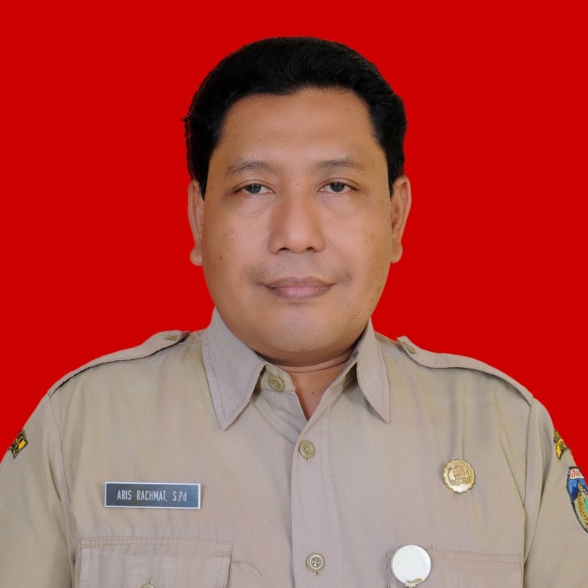 ARIS RACHMAT S.Pd